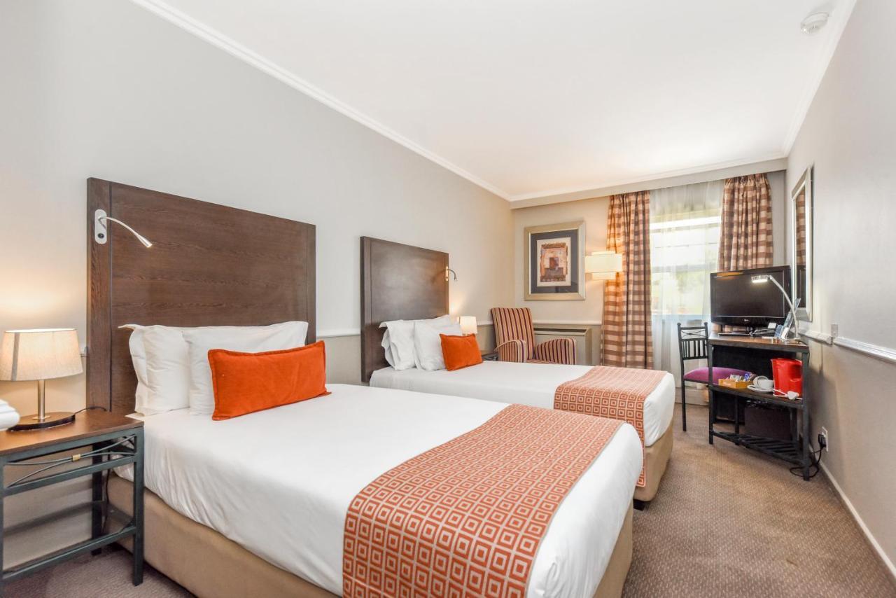 Mercure Johannesburg Randburg Exterior photo