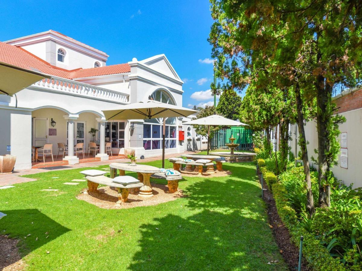 Mercure Johannesburg Randburg Exterior photo
