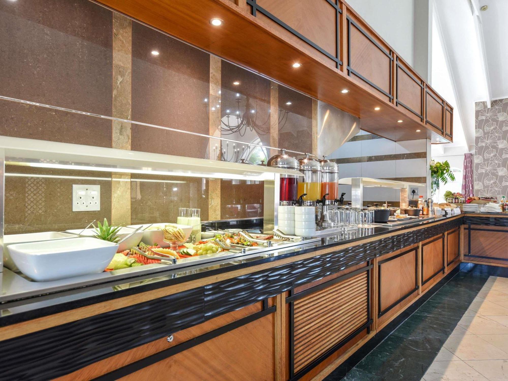 Mercure Johannesburg Randburg Exterior photo